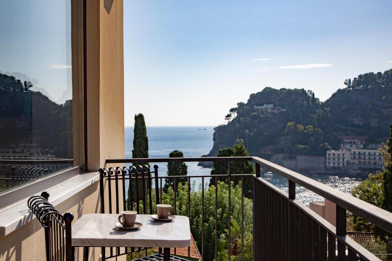 Fenetre Sur Le Blue Lägenhet Taormina Exteriör bild