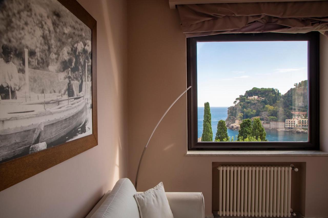 Fenetre Sur Le Blue Lägenhet Taormina Exteriör bild